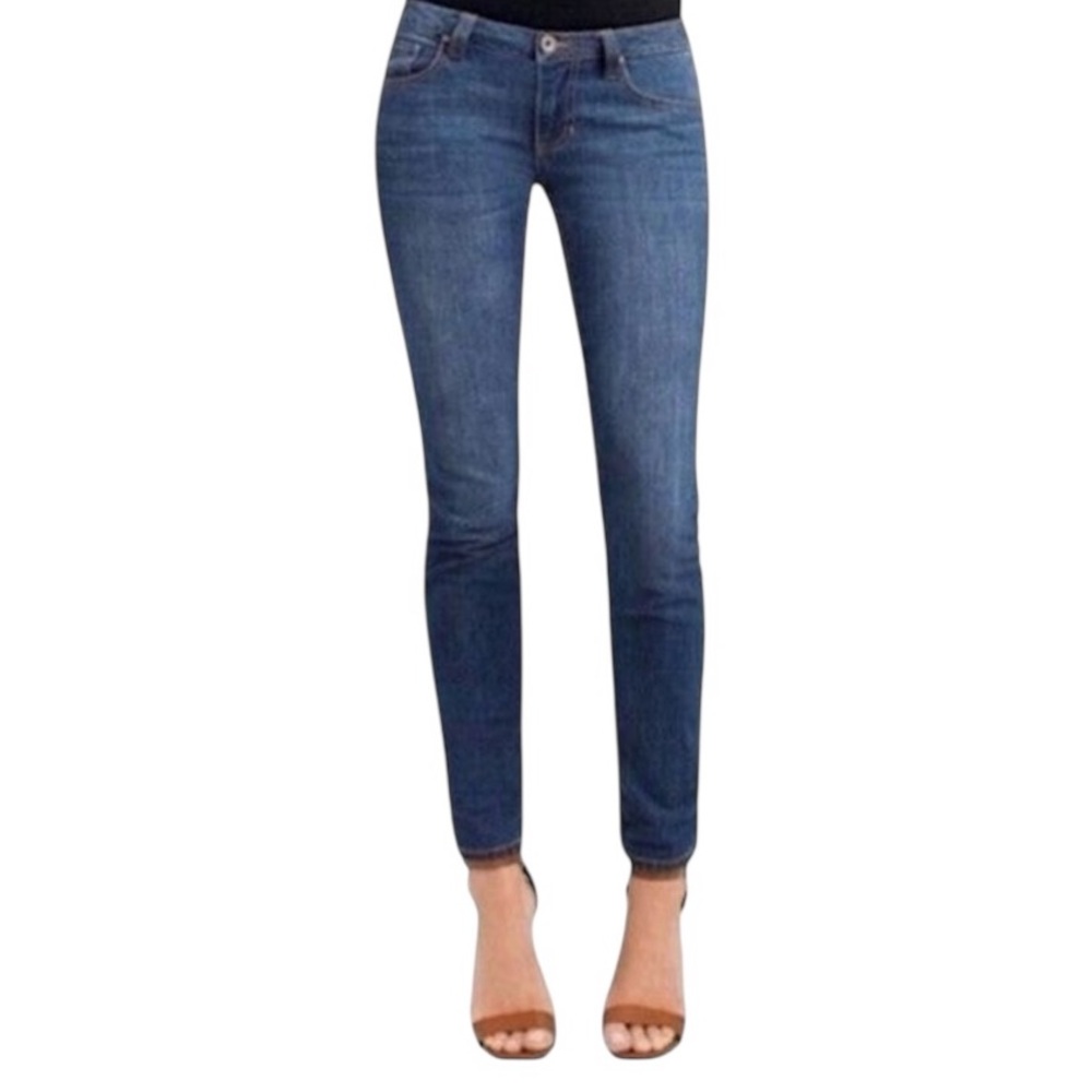 CAbi Skinny Jeans in Dark Blue Wash
